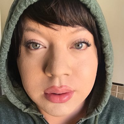 ezsaidezdone's tweet image. CLEARLY 
Androgynous Kiss is unable to provide a "FRESH FACE" which says more YOU than ME because all you had to do was keep scrolling yet you felt the need to call me out??? Have fun putting on your layers today BITCH!!! #GodBlessYouAsYouGo #TryMeNot