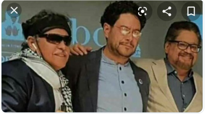 democranpeligro's tweet photo. @VickyDavilaH Si en Colombia eligieramos al hombre mas influyente y poderoso del pais, mi voto seria para Ivan Cepeda. #UnDuro https://t.co/2uQOqFfVkl