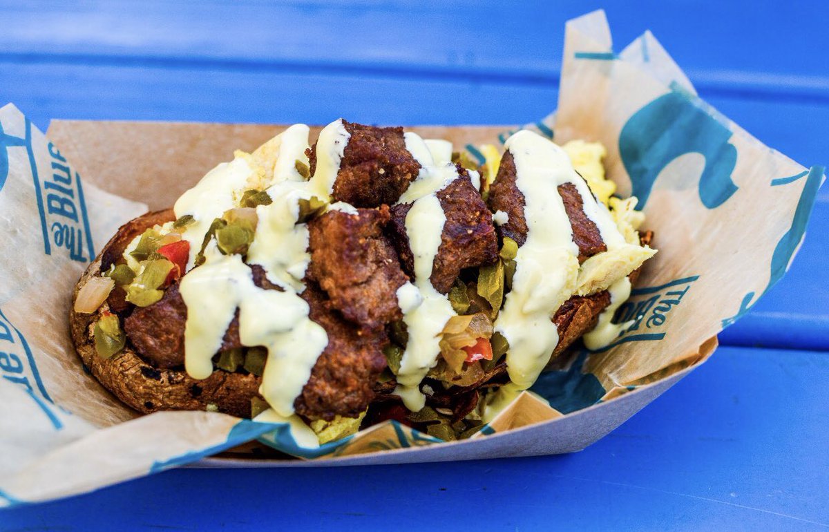 BlueBarnMN's tweet photo. Rain or Shine ☔️ ☀️ It’s Breakfast Potato Skin time! #mnstatefair #bluebarnmn https://t.co/uofRfAjZ8E