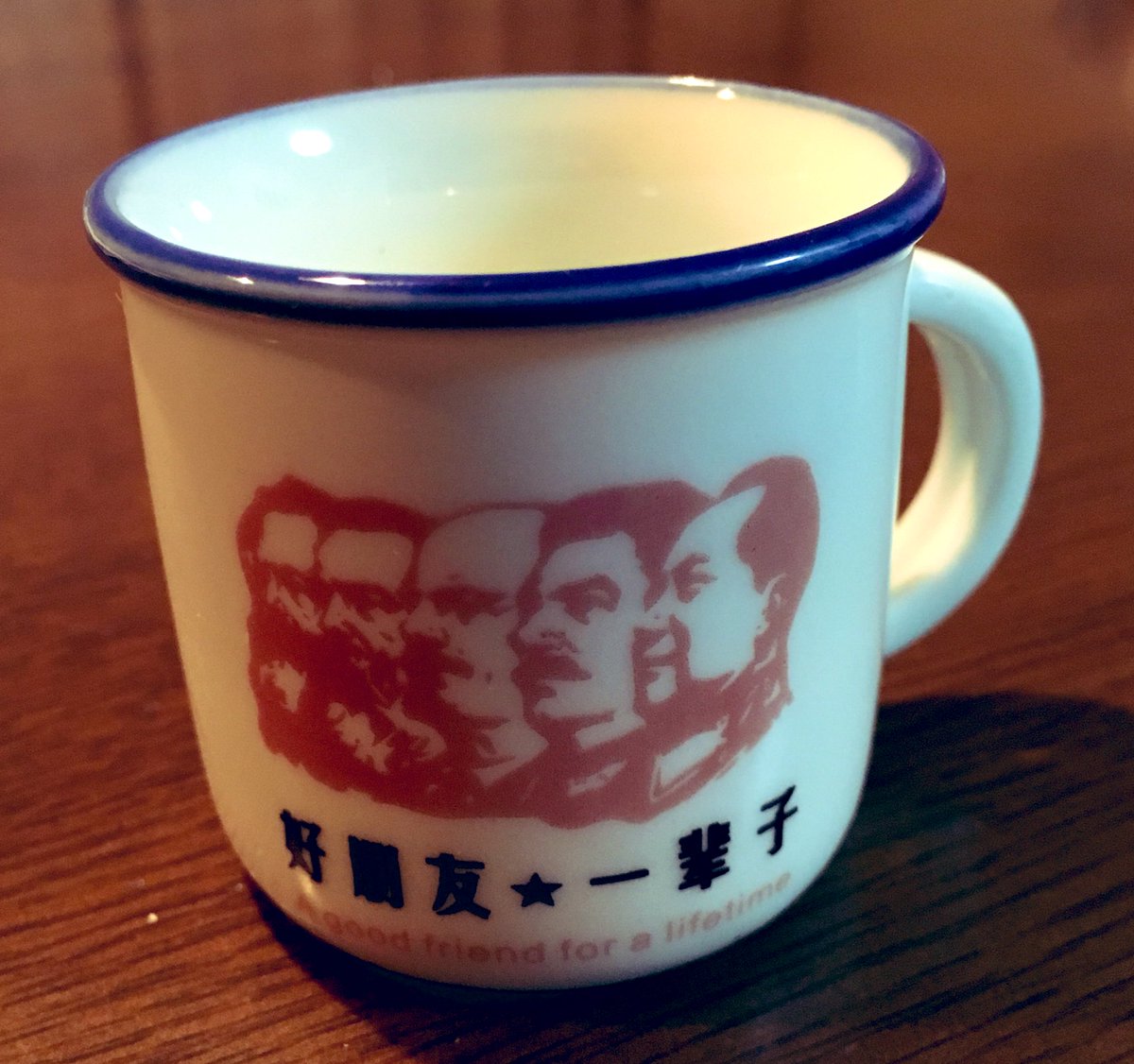 セキトラ 中国で暮らしてる友達からもらったお土産 左からマルクス レーニン スターリン 毛沢東 左から2人目は並びから考えるとエンゲルスか 中国語 好朋友 一輩子 の意味を友達に聞いたら ズッ友だよ って意味らしい サンクス