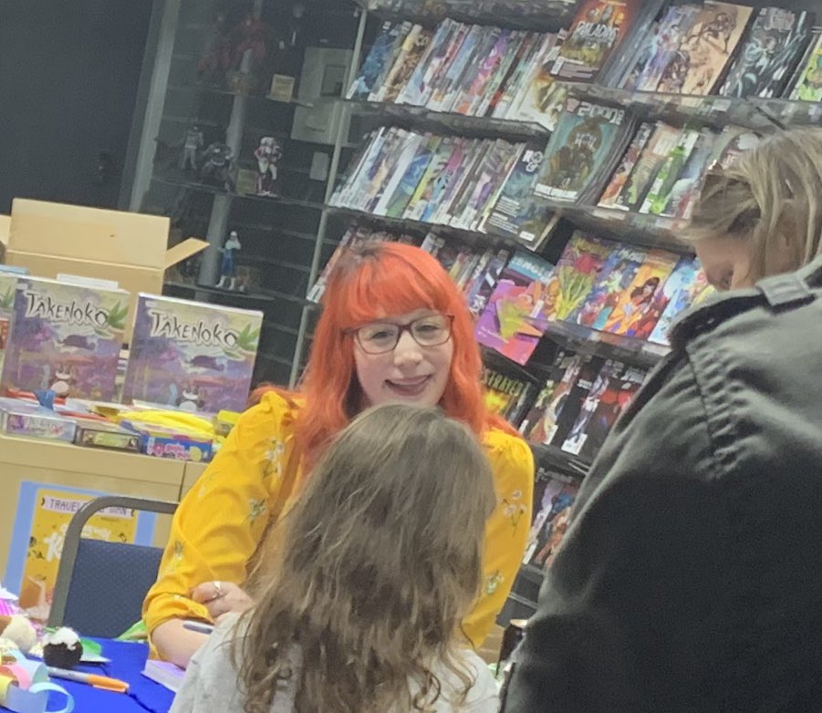 Today I achieved peak Becky!@kimjoyskitchen told me that she liked my cat top and that she loved cats but didn’t have any and I said “at least you probably (probably!) don’t have anyone peeing by your washing machine!” This is how I start conversations with celebrities 🤦🏼‍♀️