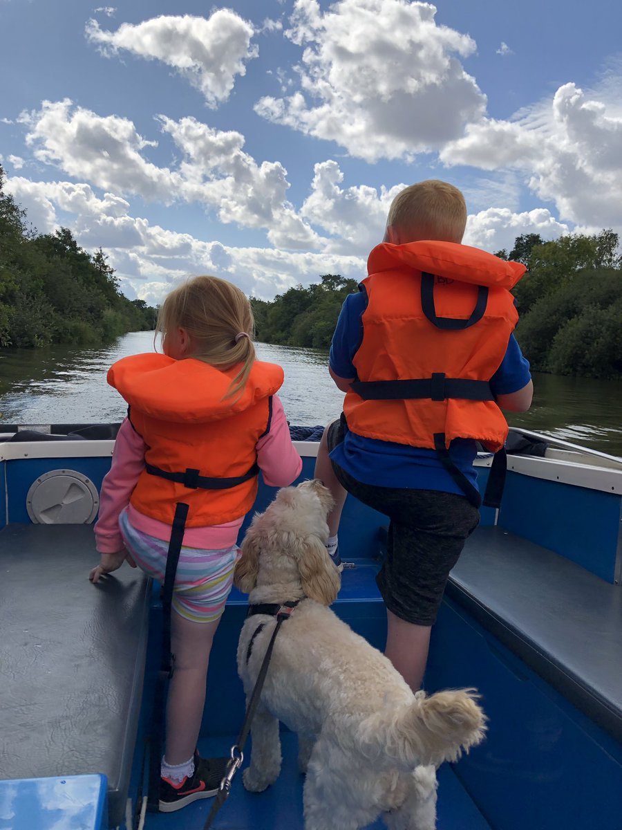 NickiMktg's tweet image. Last adventure of the summer holidays with a trip on the #norfolkbroads and what a beautiful day for it! Rosa enjoyed her first boat trip and I even took my @DesignArmstrong @Chillysbottles along for the trip! #lifeindesign
