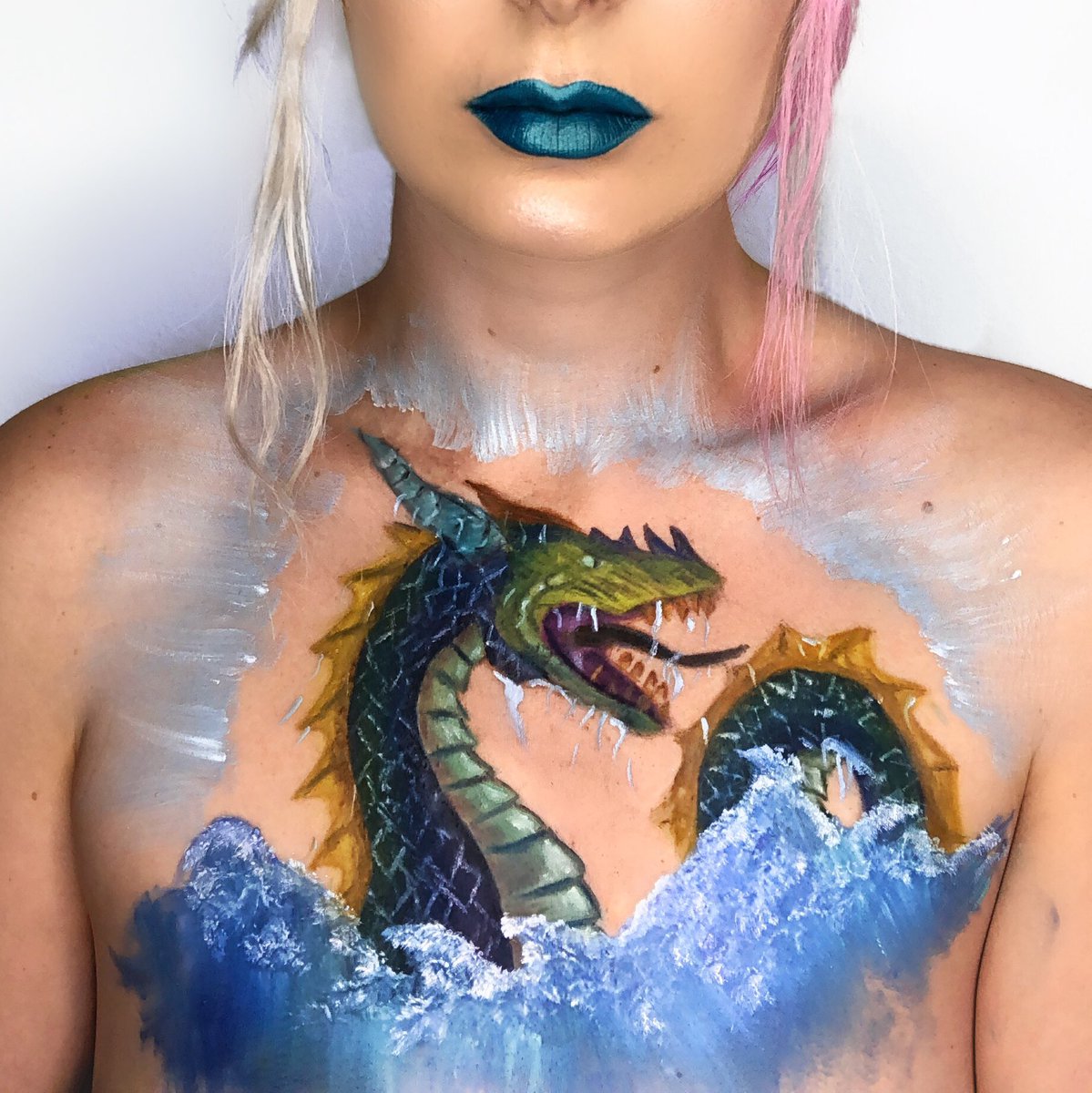 MummyMakeup_'s tweet photo. Shooting my shot at the #jeffreestarprlist 
Am I @JeffreeStar  approved ?! https://t.co/cg81X3jaqh