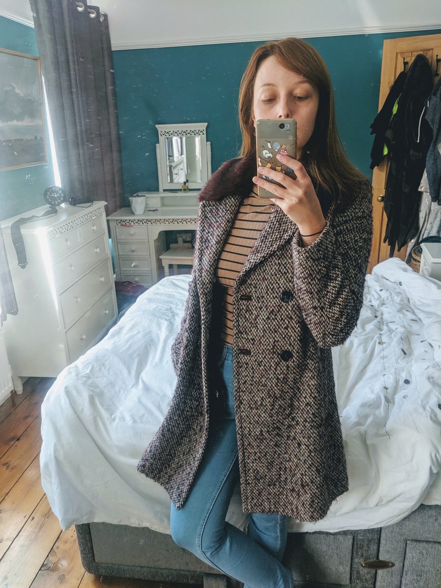 CyberJodie's tweet photo. I'll be taking part in #SecondHandSeptember, almost involuntarily as most clothes I buy have had a past life. It's nice to find quality items at a lower cost and that contribute towards sustainability 🌍

Shoutout to this @FCUK coat I bought today at @CRUKCowbridge #CRUKfinds https://t.co/mYohqtZ4rt