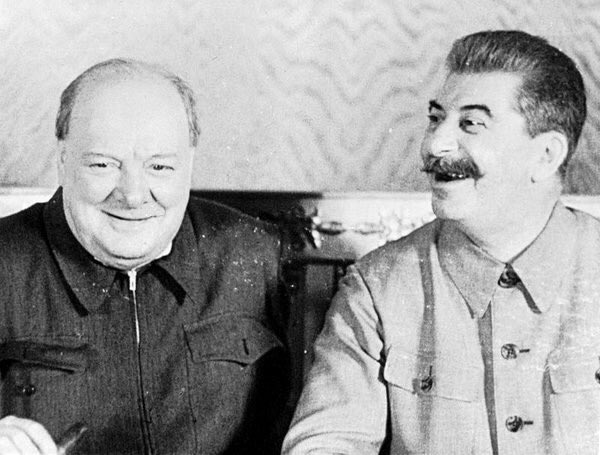 LagunaDuquesa's tweet photo. #Stanlin y #Churchill porque no importa si eres dictador, serás nuestro amigo si apoyas nuestros intereses. https://t.co/9X0uzB08jN
