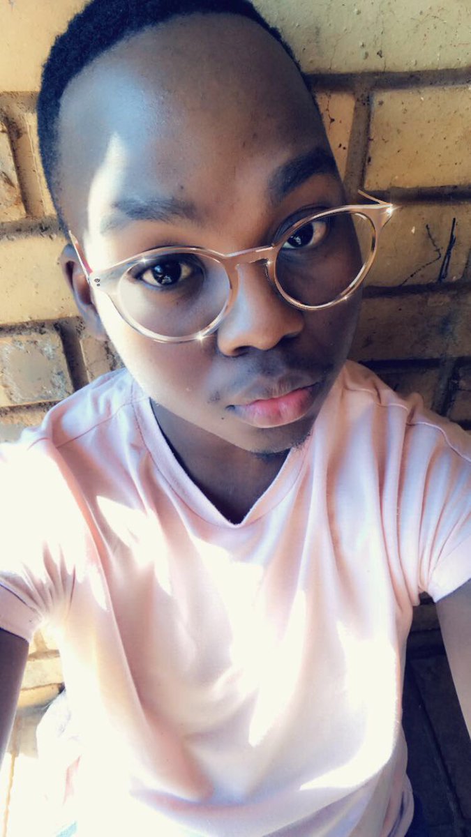 Mohau_97's tweet photo. #sundaySnapchat π https://t.co/yjUBNIQvKF
