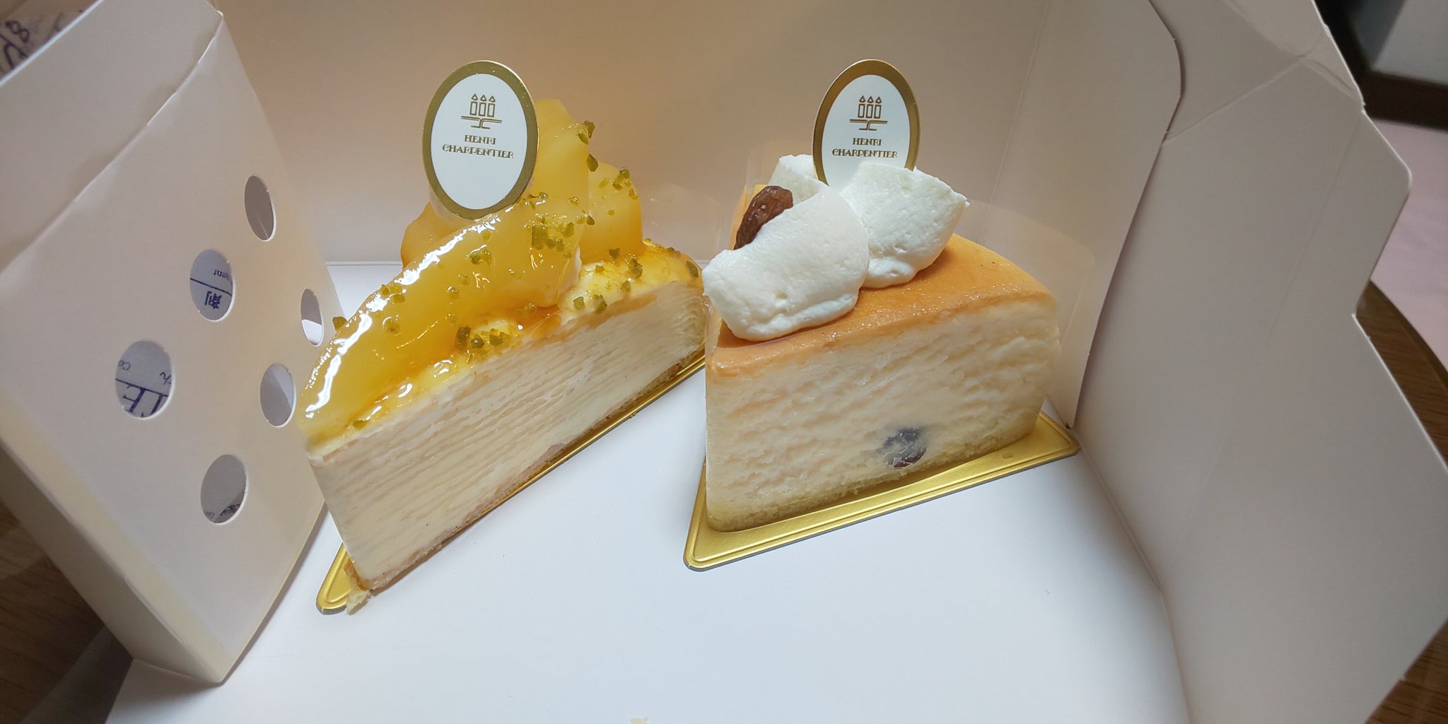 大阪府の三田 今日は高島屋でケーキを買ってきた 最近食べたケーキに比べると安いし 味も美味しい ここのケーキ屋さんは外れが少ないのでお気に入り アンリ シャルパンティエ ブルターニュチーズ スフレ 540円 洋梨のミルクレープ 540円 T 大阪府の三田 今日は高島屋でケーキを買ってきた 最近食べたケーキに比べると安いし 味も美味しい ここのケーキ屋さんは外れが少ないのでお気に入り アンリ シャルパンティエ ブルターニュチーズ スフレ 540円 洋梨のミルクレープ 540円 T