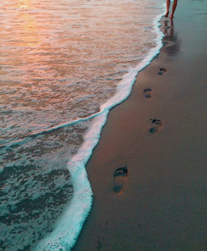 mahynoor16's tweet photo. "It’s your life; you don’t need someone’s permission to live the life you want. Be brave to live from your heart." https://t.co/czo2ZqksHs