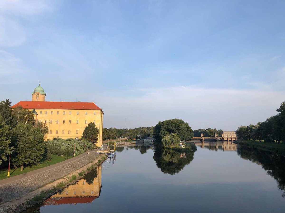 avexclassics's tweet photo. It’s been a pleasure to bring #AmadeusLIVE to Miloš Forman’s home nation as part of @soundtrack_fest in the Czech Republic this week. #amadeus #soundtrackfestival2019 #podebrady #milosforman #mozart #filmwithliveorchestra #justtherightamountofnotes
🎻🎬🎻🎼🎻🇨🇿🎻🎼🎬🎻 https://t.co/DFw9BEt1eB