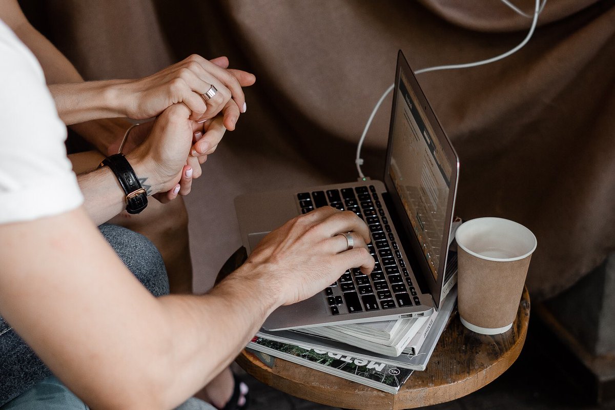 AnWires's tweet image. The universal MacBook charging cable is made of modern materials. It allows you to save the battery life for a long time. And this is not the last item on the wish list of Apple technology owners, isn’t it?  We take pre-orders at anwires.com
#anwires