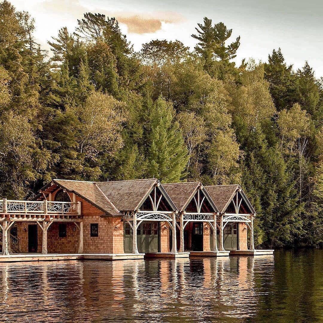 justhomesgroup's tweet image. Looking for a #lake house? Call #juliahurley #justhomesgroup #knoxville
