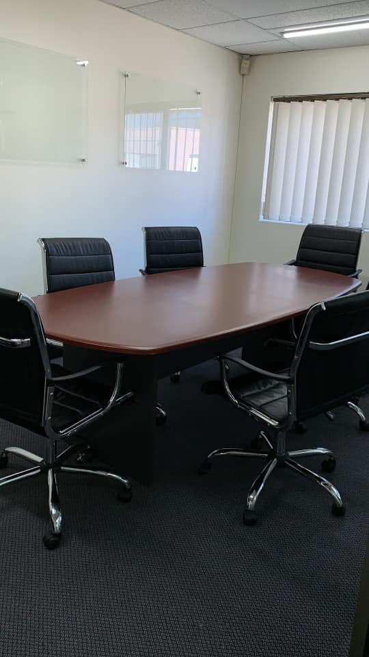 EVSMigration's tweet image. Modern office space along with unlimited boardroom access located in Parramatta CBD, parking can also be arranged. All outgoings along with WiFi included for $200/week. You will have 24/7 access to the office and parking space in the building.Please call 0420500740 to enquire.