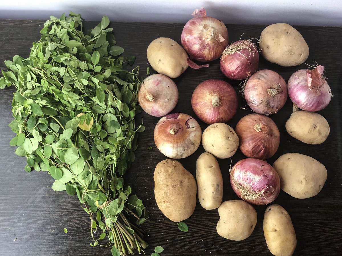 Just to give you an idea, I have bought daily use veg (1 kilo each) for a total of ₹200/-. They have a lush variety of greens, fish and even pulses. Every Sunday there is a farmers’ market on their site which have discounts. So definitely buy from here.