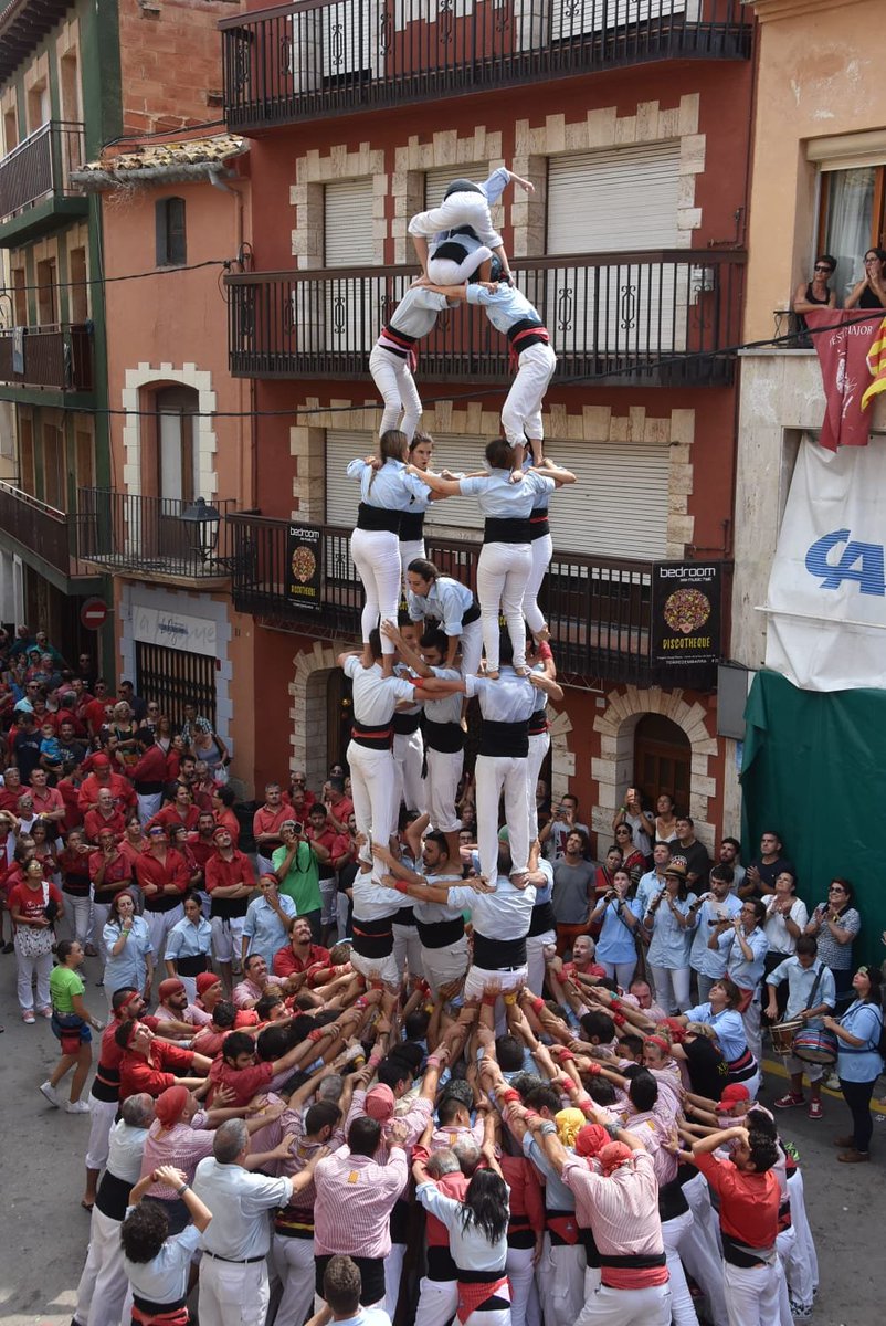 OnaLaTorre's tweet photo. #7d7 dels @xiquetstgn #5d7 dels @nensdelvendrell i #4d7a dels @nois1975 a #Torredembarra #castellers #FMTdb #SantaRosalia2019 Fotos @AnnaF1668 En directe al 107FM i https://t.co/xjpOXFltFA https://t.co/94OOCKSaLV