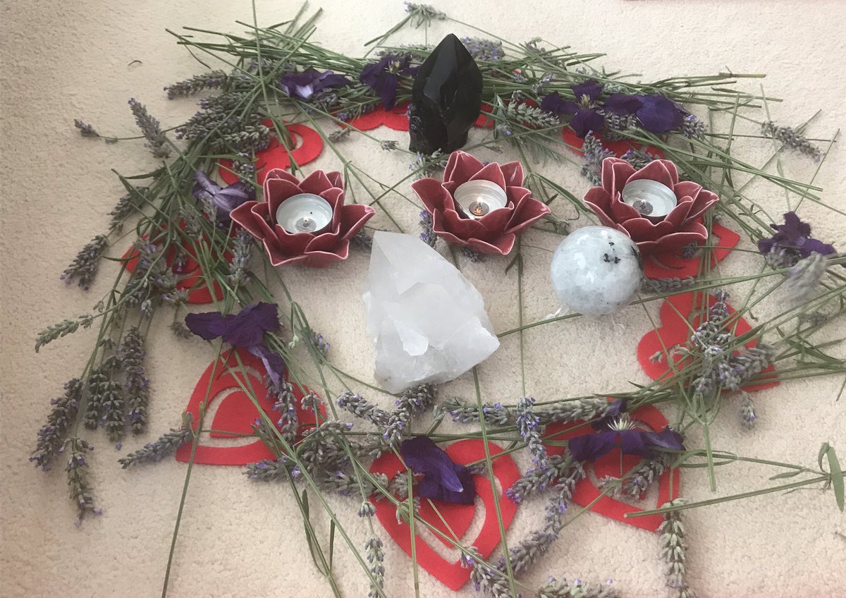 yogawithrupy's tweet photo. #newmoon women’s #yoga circle Nourishing and healing #yoganidra 

#sisters #sisterhood #wildwoman #wildwomen #shakti #yogini #yoginiofinstagram https://t.co/rl5uCiPTn8
