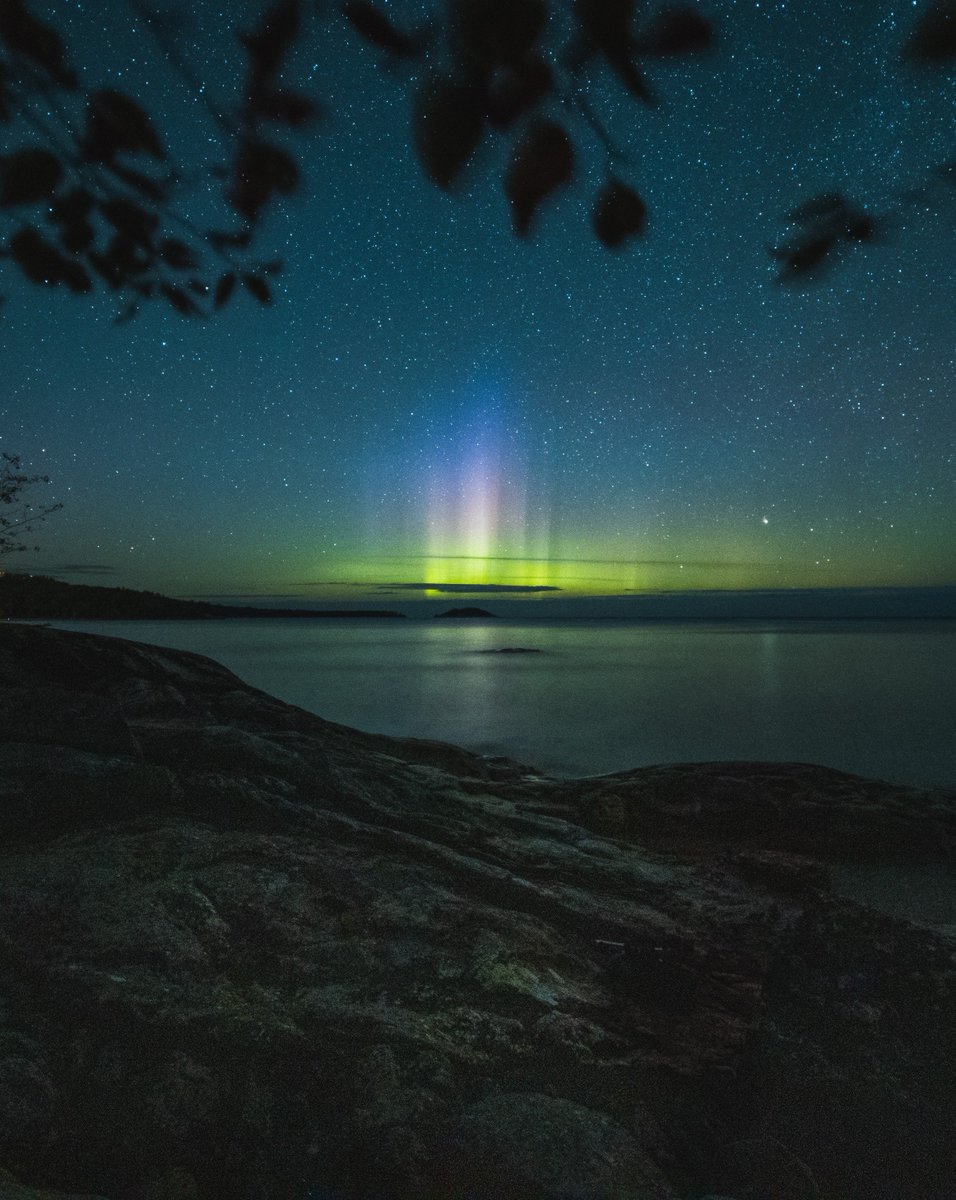 Northern Michigan University On Twitter Last Night S Showing Of Northern Lights Over Lake Superior Sharenmu