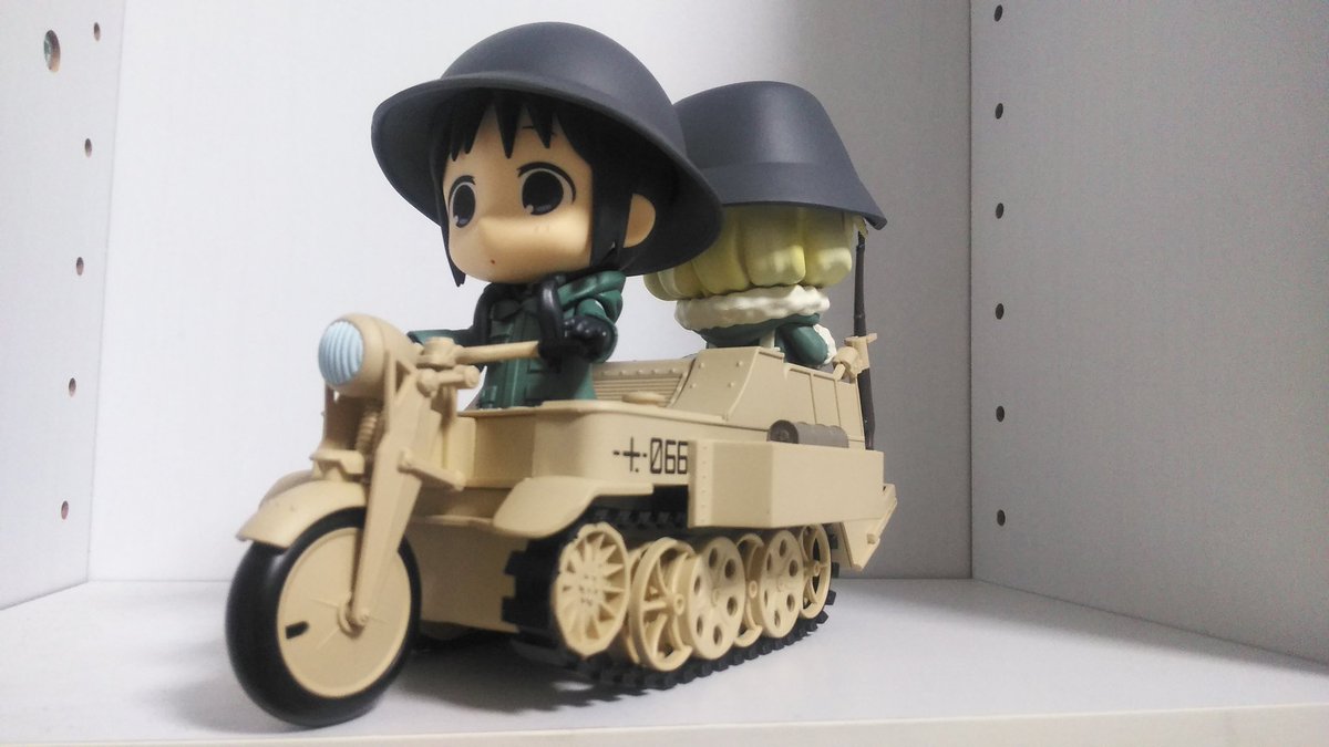 トール 世 على تويتر 少女終末旅行 ケッテンクラートに二人を乗せてみた 無機質なケッテンクラートだけど 二人が乗ると可愛くなるね