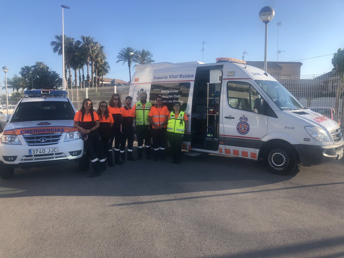 Emergencias112s's tweet photo. Finaliza el periodo estival de riesgo alto⚠️ #PlanCopla2019 y queremos reconocer un año más el gran trabajo de todos nuestros profesionales; socorristas, técnicos, coordinadores, voluntarios, operadores y jefatura.
Lo hemos conseguido #AhogamientoCero 
https://t.co/LbodgyT368 https://t.co/tdnviO8Rdu