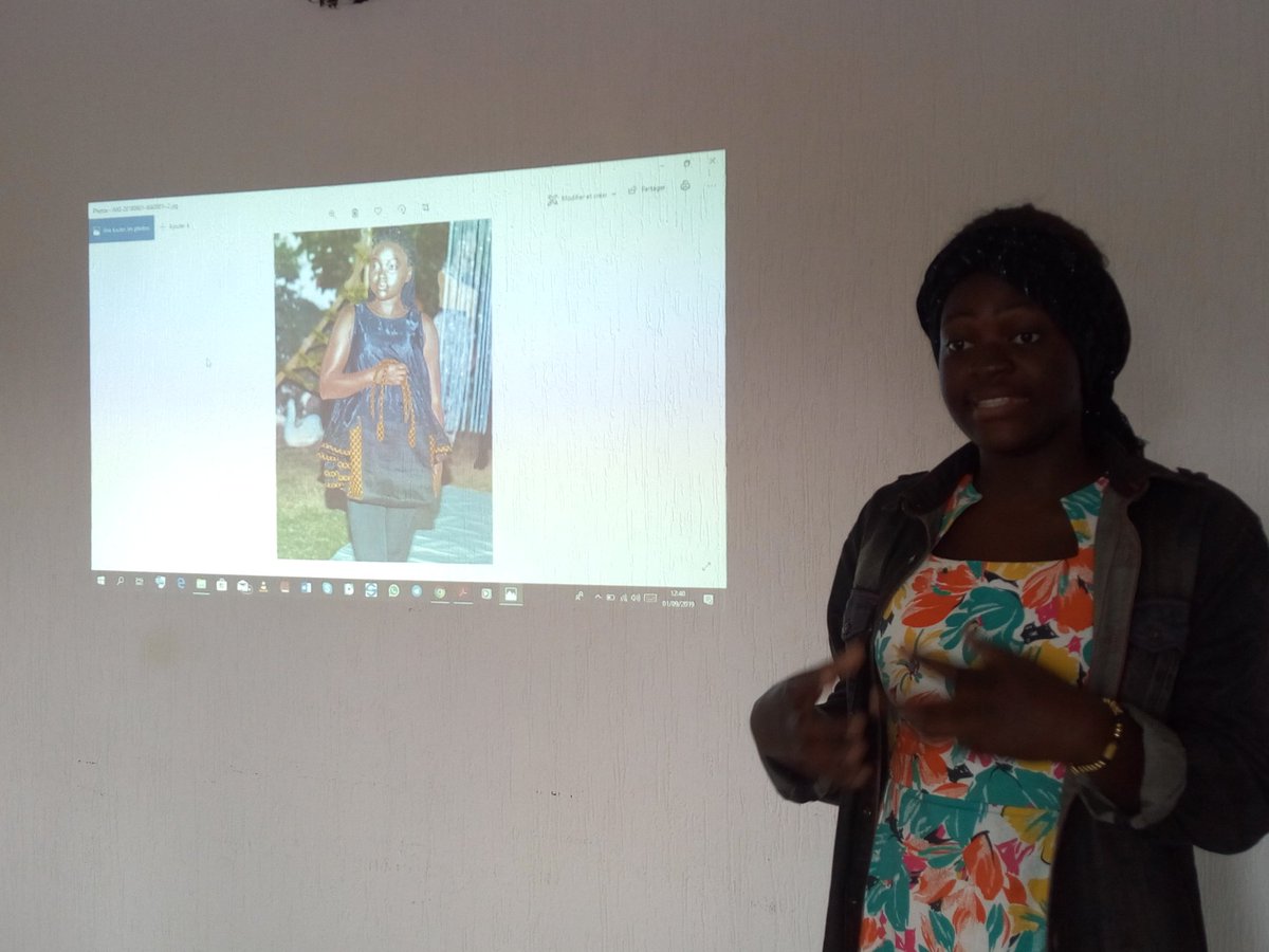 ab_benin's tweet photo. @AtmanBOUBA parle du #photojournalisme. Comment prendre une photo qui renseigne vraiment ? Comment illustrer un article avec des contenus multimédia ? Les participants reçoivent des conseils sur le traitement d'images et le respect du droit d'auteur
#BlogDay229 #Workshopblogging https://t.co/XpQCoO8ZD7