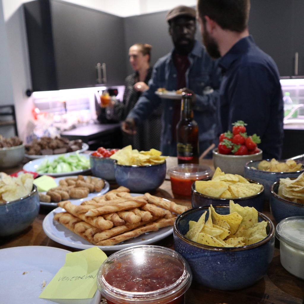 meetupandcode's tweet image. We had fun at Wednesdays #meetupandcode hosted by @BigPixelStudios.
There was a great mix of people, regulars and new members joining us for food, drink, #coding and #gaming.
It was great seeing people socialise and help each other out!
#programming #developer #100DaysOfCode