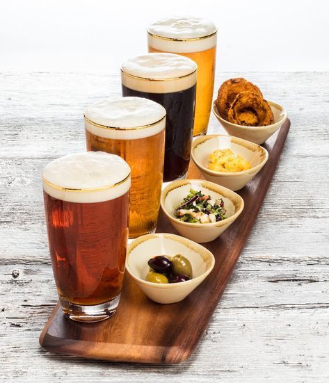 GoEat_Me's tweet photo. No other season is more perfect for an ice-cold glass of large and bold beer than autumn. Don't worry, beer happy! 🤣🍻🍻🍻

#GoEat #GoEatMe #Beer #Cheers https://t.co/jOpo9gpgNz