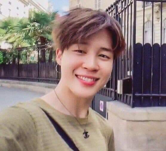 MahremLojin's tweet photo. You so Lovely Jiminshi
#Jimin
#WeLoveYouJimin 
@BTS_twt https://t.co/fMhtyQM5dU