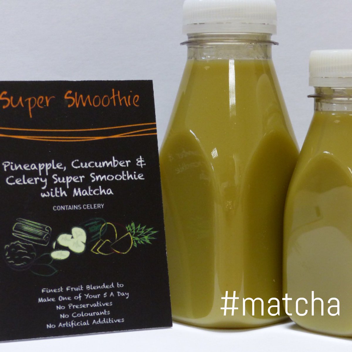 OrankaUK's tweet photo. Start the month as you mean to go on with our #flavourofthemonth #supersmoothie -
perfect blend of Pineapple, Cucumber & Celery with Matcha. #matcha #trend2019 #hospitality #grabandgo #flavourtrend https://t.co/BEquptIzN0 https://t.co/mofrKQPXpy