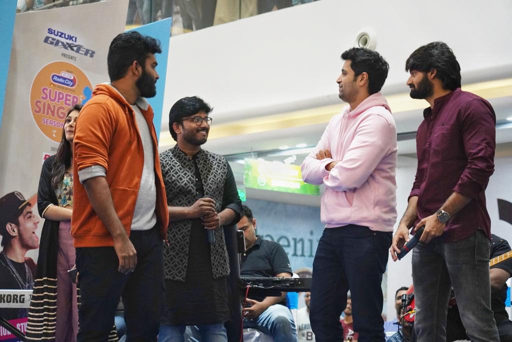 SLEOfficial's tweet photo. #RajaVaaruRaniGaaru 3rd single  #PainSong released by @AdiviSesh and @ActorKartikeya at Sarat City Capital Mall (AMB Cinemas) on the occasion of #RadioCity Super singer Grand finale.
The Song will be live on @SonyMusicSouth Tommorow at 7pm

#RVRG3rdSingle #radiocitysupersinger https://t.co/lqTnJ6yv3Y