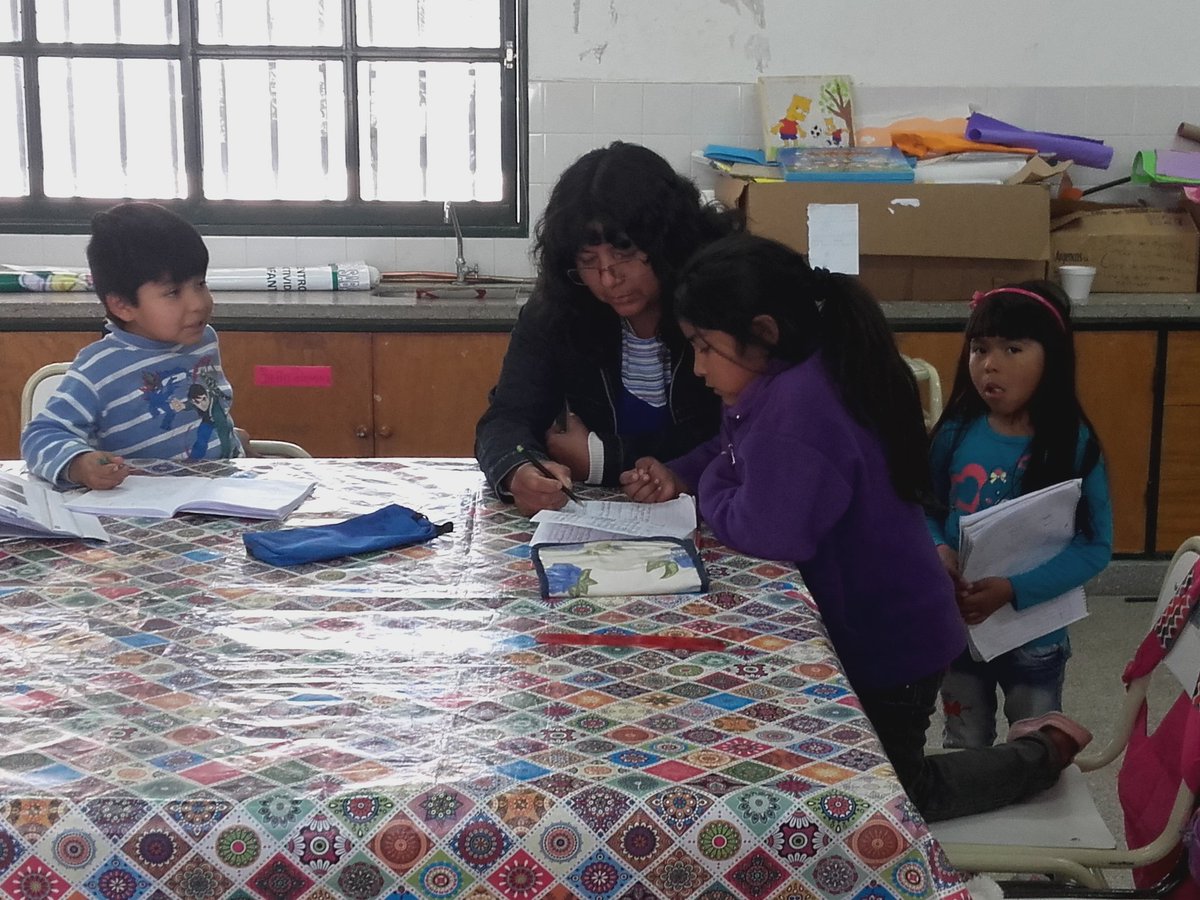 elsa_balderrama's tweet photo. #CPPSEnAccion trabajamos acrecentando el capital cultural de nuestros niños y los acompañamos en sus trayectorias @RominaChaile6 @GiselaL63044422 @baronesita81 @fguillesaavedra @Emilse57181173 @Galle81Juan @patriciapinasco @artydance23 @AguirreCecilia5 https://t.co/m1jGm6hftF