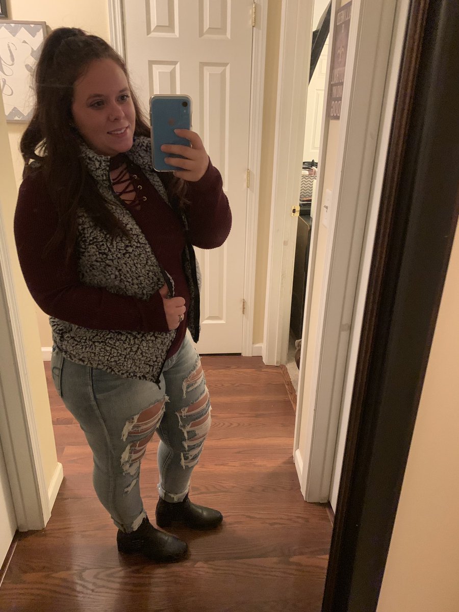 BabyJ_883's tweet photo. Super ready for fall! https://t.co/WJIbJD4IRT