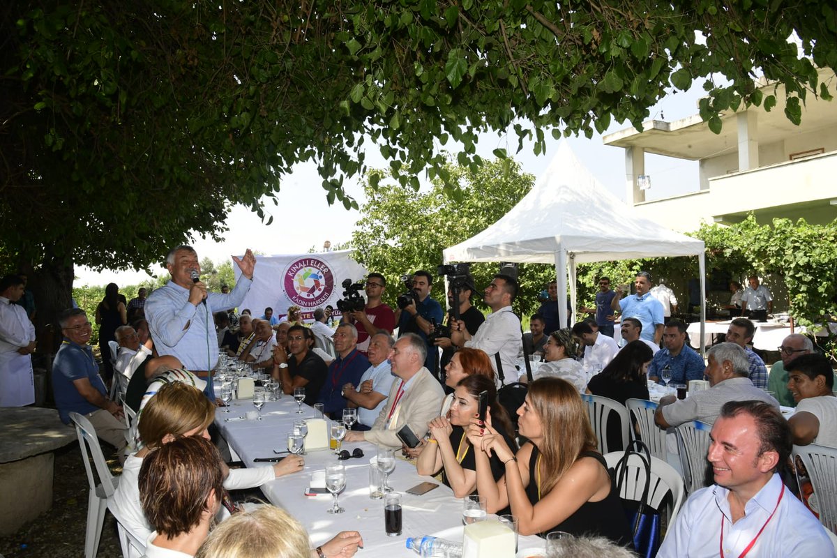 Adana Valimiz Sayın Mahmut Demirtaş ve kıymetli eşi, kıymetli eşim Nuray hanım, Seyhan Belediye Başkanımız Akif Kemal Akay ve kıymetli eşi, TÜRSAB Birim Başkanları ve değerli misafirlerin katılımıyla gerçekleşen Doğu Akdeniz Lezzet Bölgesi Tanıtım Turundayız.