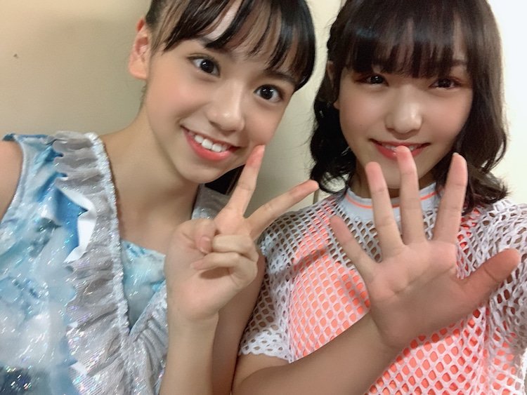 かめお ハロコン恒例の 同期で撮るやつを やってみた 笑 ただのツーショット 米村姫良々です きららと写真撮るとだいたい事故画です