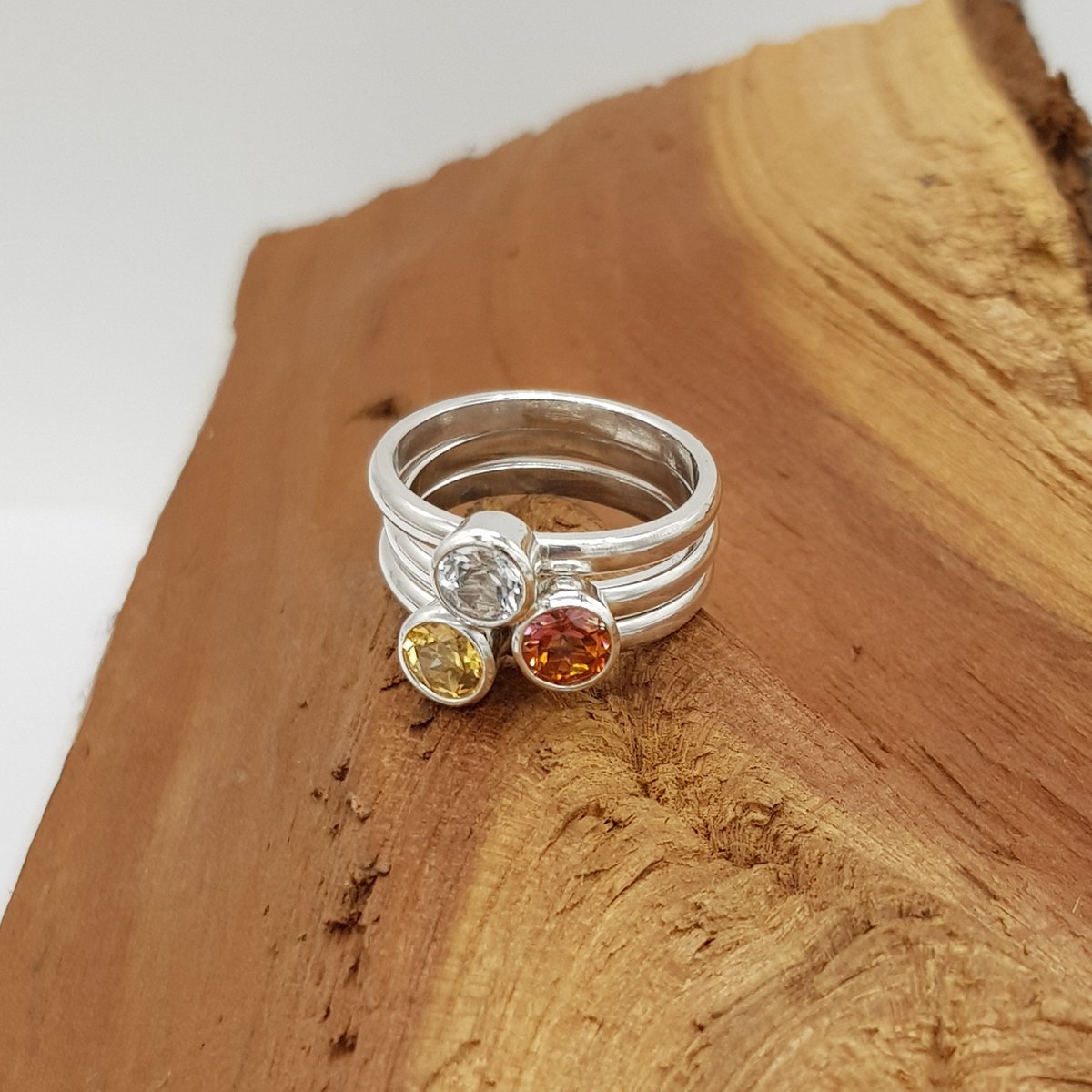 PangolinUK's tweet photo. Welcoming the change of the season we have the perfect autumnal topaz stacker set. White, honey and twilight mystic gems look just sublime together.
#etsyseller #handmadeshop #topaz #handmadeloves #kernowcraft #cooksongold #craftyfeatures #myetsyfind #etsymade #etsyuk https://t.co/Bpzafu8mCF