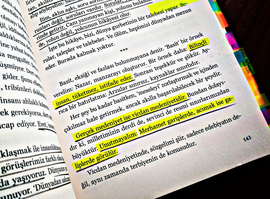 1001kelime's tweet image. Bilinçli insan tüketmez, istifade eder.

Gerçek medeniyet vicdan medeniyetidir.

Unutmayalım: Merhamet Gariplerde, acımak ise galiplerde görülür.

______
#ibrahimtenekeci #öbürdivan #profilkitap #bizkitabainanıyoruz
