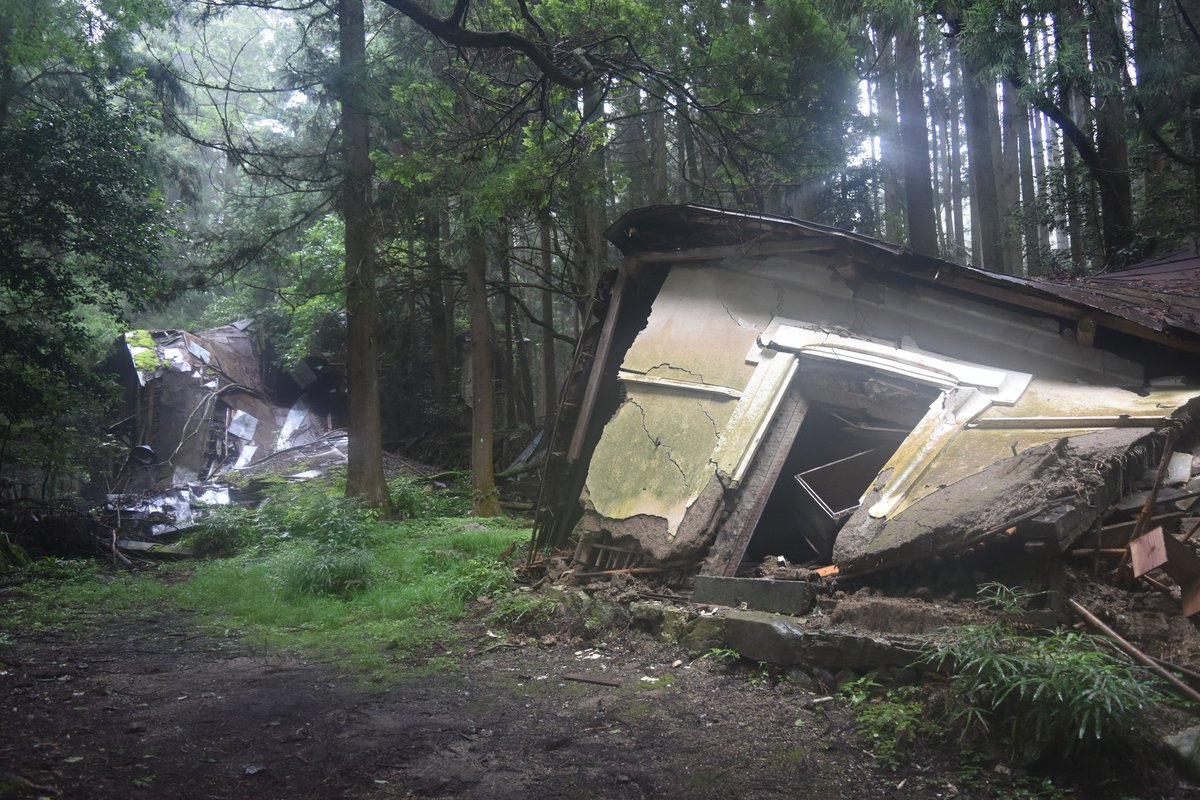 かわうそ 北関東心霊スポットツアー 埼玉 秩父市 岳集落 嶽集落 ホラーゲーム Siren の羽生蛇村のモデル になったとされる廃村 崩壊が進み現存している家屋はごくわずか 近くにある神社やお墓は管理されているので完全に廃墟でもないようである