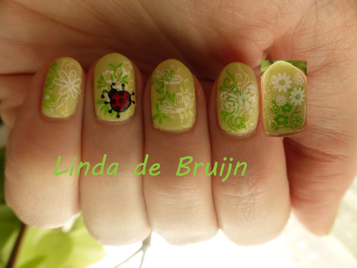LindadeBruijn3's tweet photo. #nagels #nails #nailart #nailsaddicted #stamping #stampingnailartaddict #konad #konadbenelux https://t.co/zKJWv7DWP7