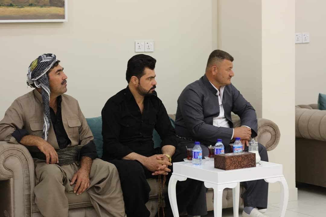 AsoMamand's tweet photo. ئـه‌مـڕۆ 2019-9-1
کەرکوک
بارەگای مەکتەبی سیاسی 
پێشوازیمان له‌ ژماره‌یه‌ك كه‌سایه‌تی سنوری نه‌حیه‌ی شوان https://t.co/HBqgfLGgmF