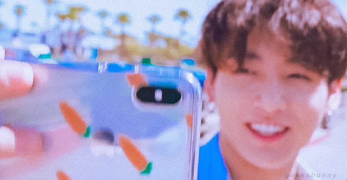 archiveforJK's tweet photo. LA boy and his carrot phone case https://t.co/dOXU6NmhPo