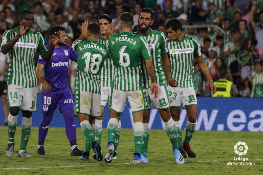 BorjaIglesias9's tweet photo. Primeros 3 puntos de la temporada y encima ante nuestra gente. Muy feliz de volver con el equipo 🐼💪🏽 https://t.co/X2Im6yLpZw