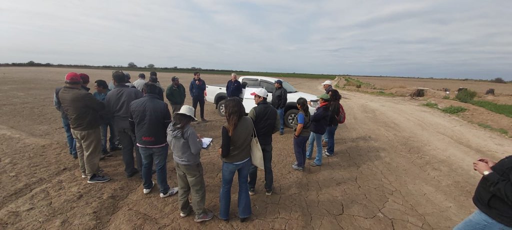 Capacitación en caracterización de suelos y riego con grupos algodoneros <a href="/intaargentina/">INTA</a>