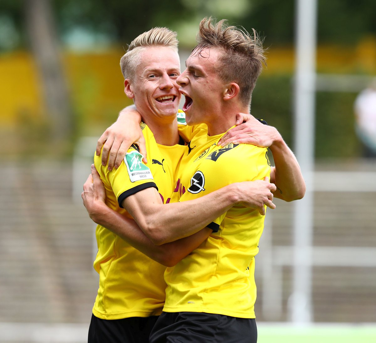 Borussia Dortmund Na Twitteru Unsere Bvbu23 Gewinnt Mit 4 2 Gegen F95 Ii Chris Fuhrich Und Steffen Tigges Treffen Doppelt