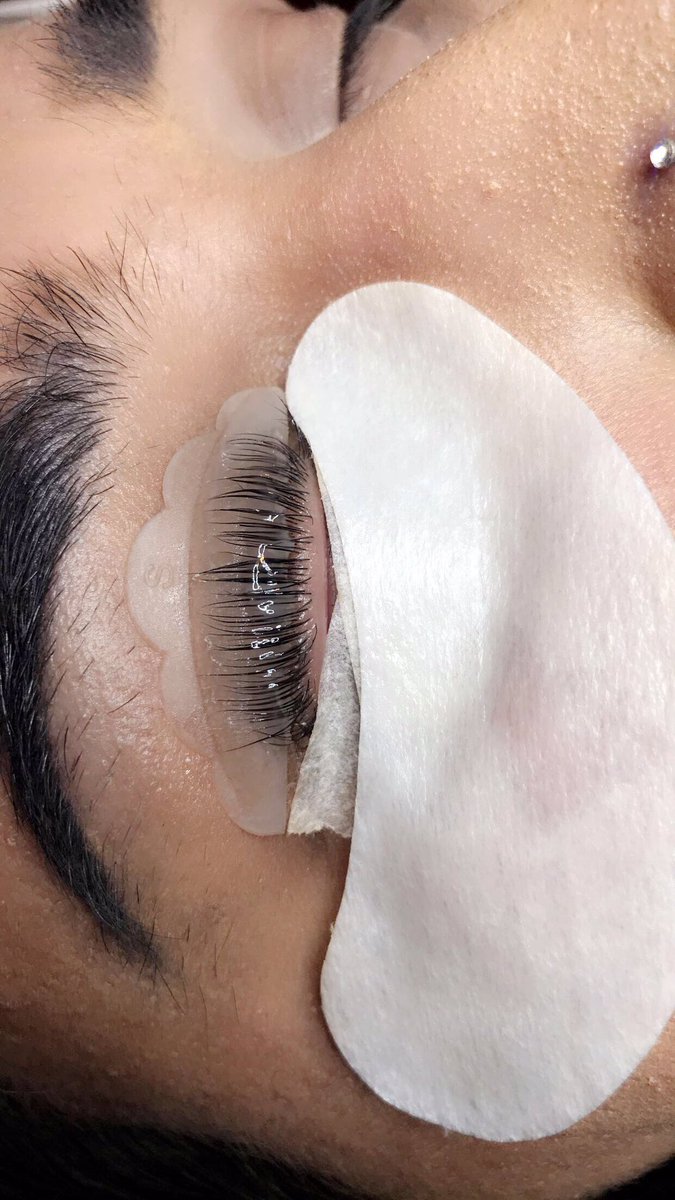817LashedByJen's tweet photo. lash lifting process https://t.co/axVJAL8bVX