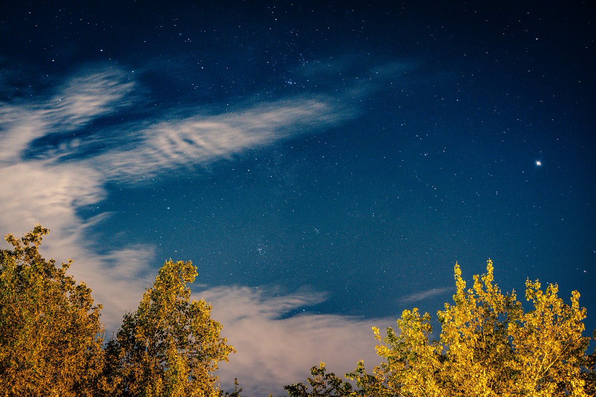 Stargazing tonight! Shot with the @fujifilm XF 35mm f2 lens with the X-T100. Five 15 second exposure shots merged in Lightroom #stargaze #stars #nightsky #fujifilm #phtography #atlantaphotographer #longexposure #adobelightroom #lightroom #shotbybdphotography