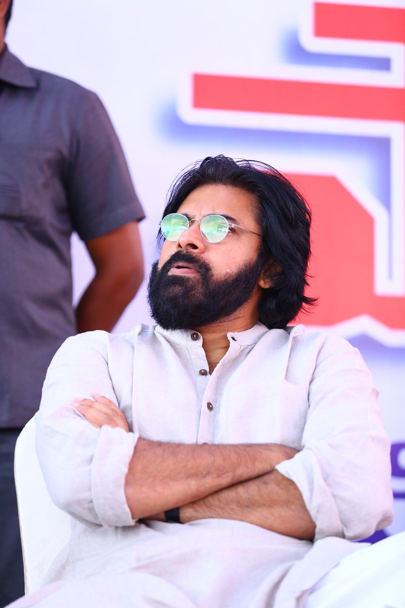 vamsi_1775's tweet photo. #HappyBirthdayPawanKalyan https://t.co/ZhQQp2iMzj