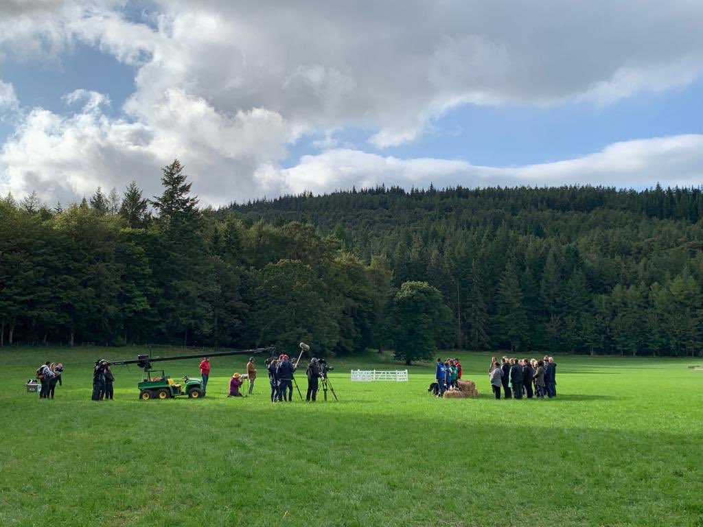 cloudbass's tweet photo. It is such a pleasure working for @BBCCountryfile on One Man and His Dog in the amazing Scottish border’s countryside. Fresh air, green fields and great people (and animals of course). This has to be good for the soul! #OMAHD #outsidebroadcast #Countryfile @BowhillHouse https://t.co/0H8KhoQuSv