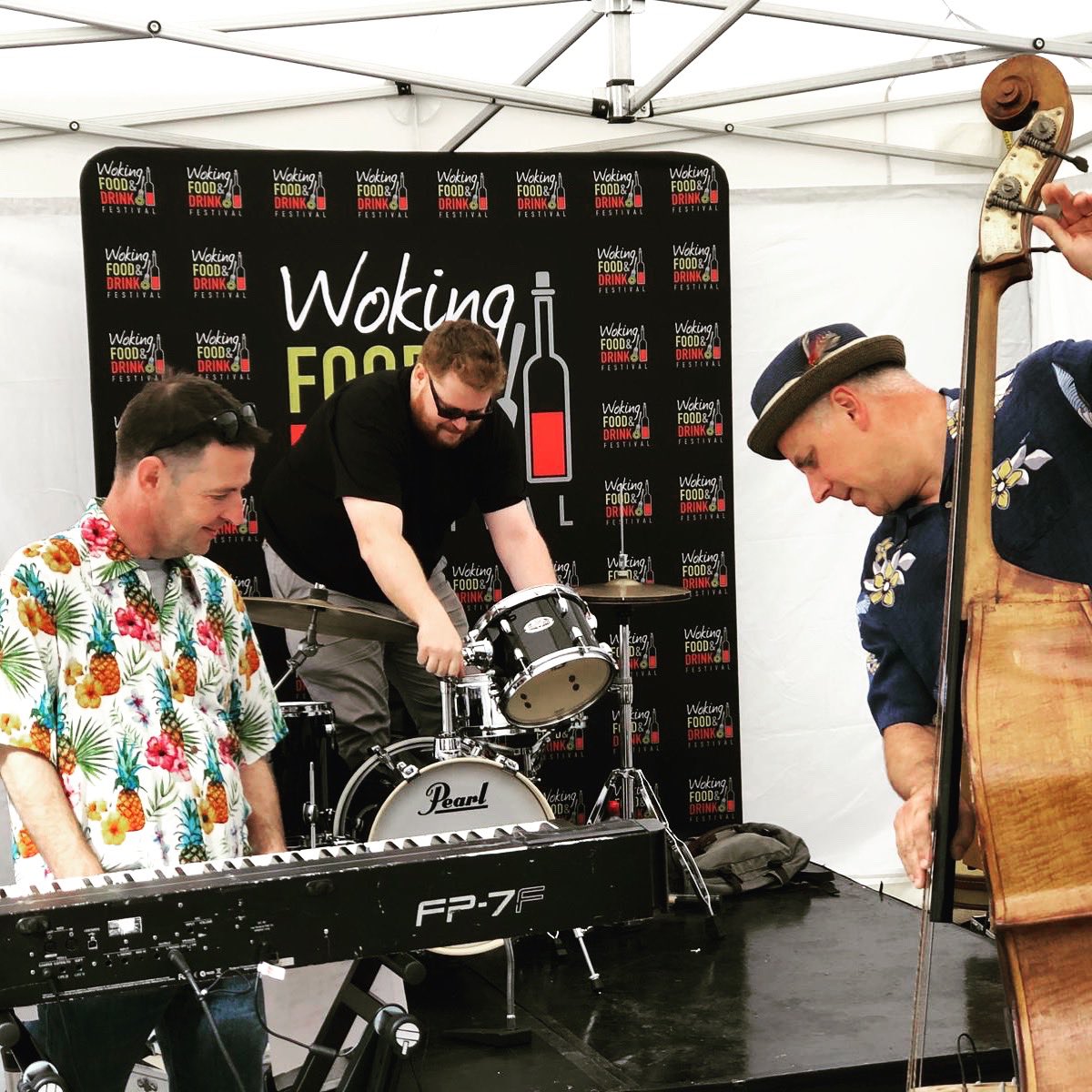 It’s about to start jumpin’ in Gloucester Square. Get ready to rock, roll and swing 🎸 #WokingFoodFest