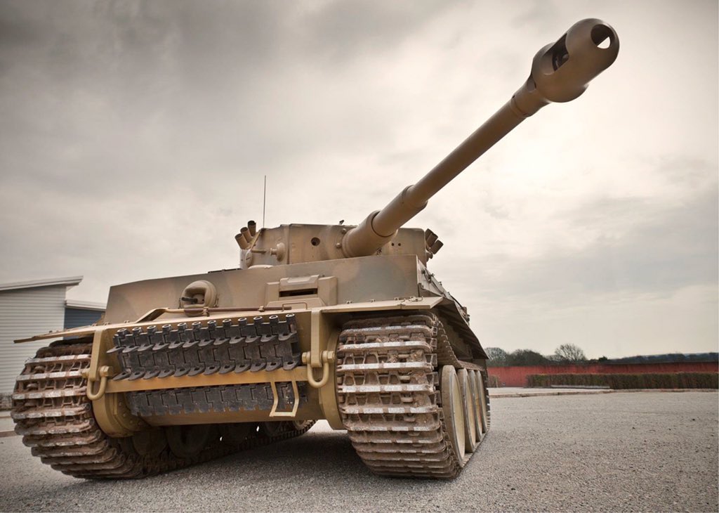 Тигр 1 год. Танк тигр 1. PZ 6 Tiger 131. Т-6 тигр. Немецкий танк тигр 131.