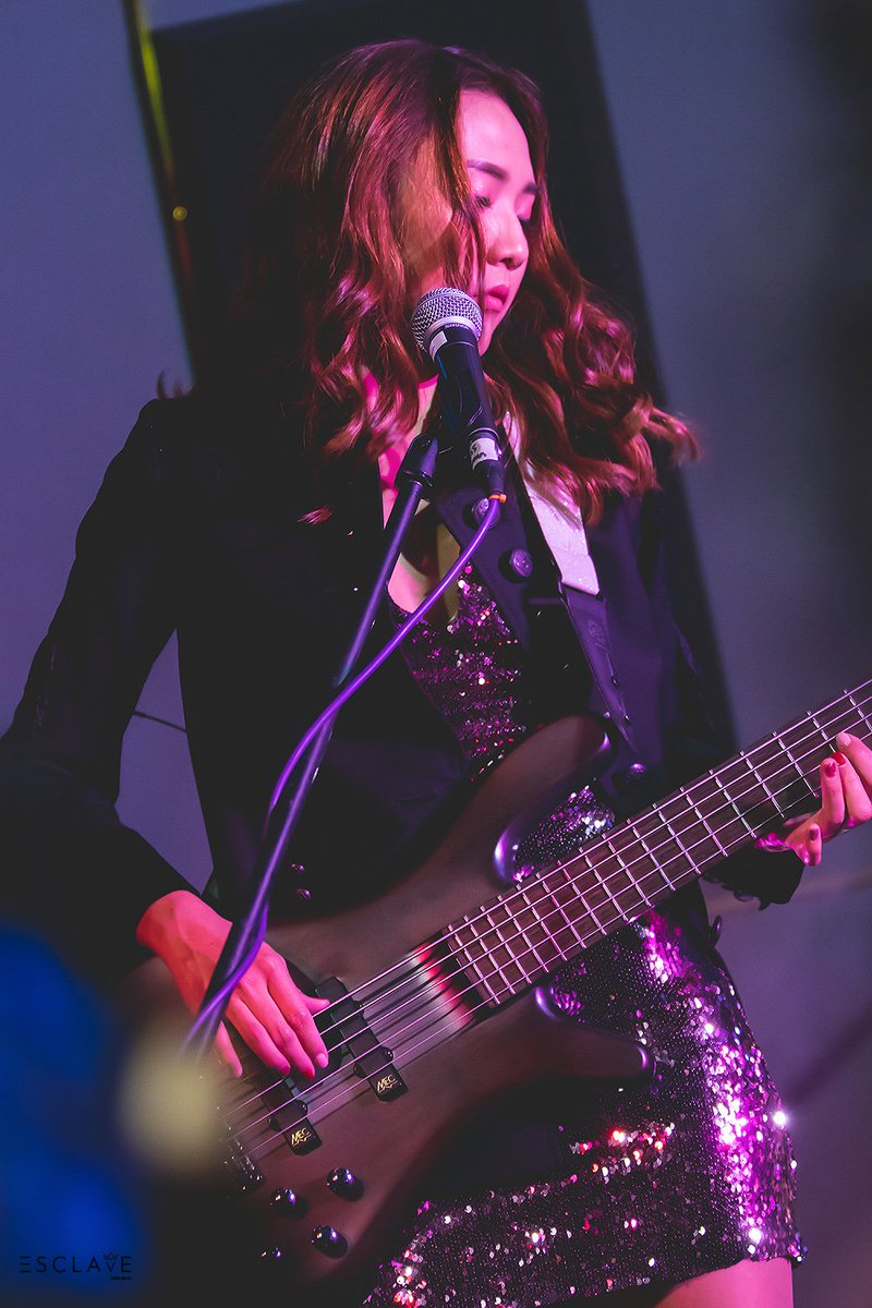 AlizEsclave's tweet photo. - Aung Aliz 🎸-
📍THOR
DATE : 28/08/2019
#LoveAtFirstRock
#ALIZ #ALIZband #MuzikMoveRecords #MuzikMove https://t.co/aBjwCtL1cE