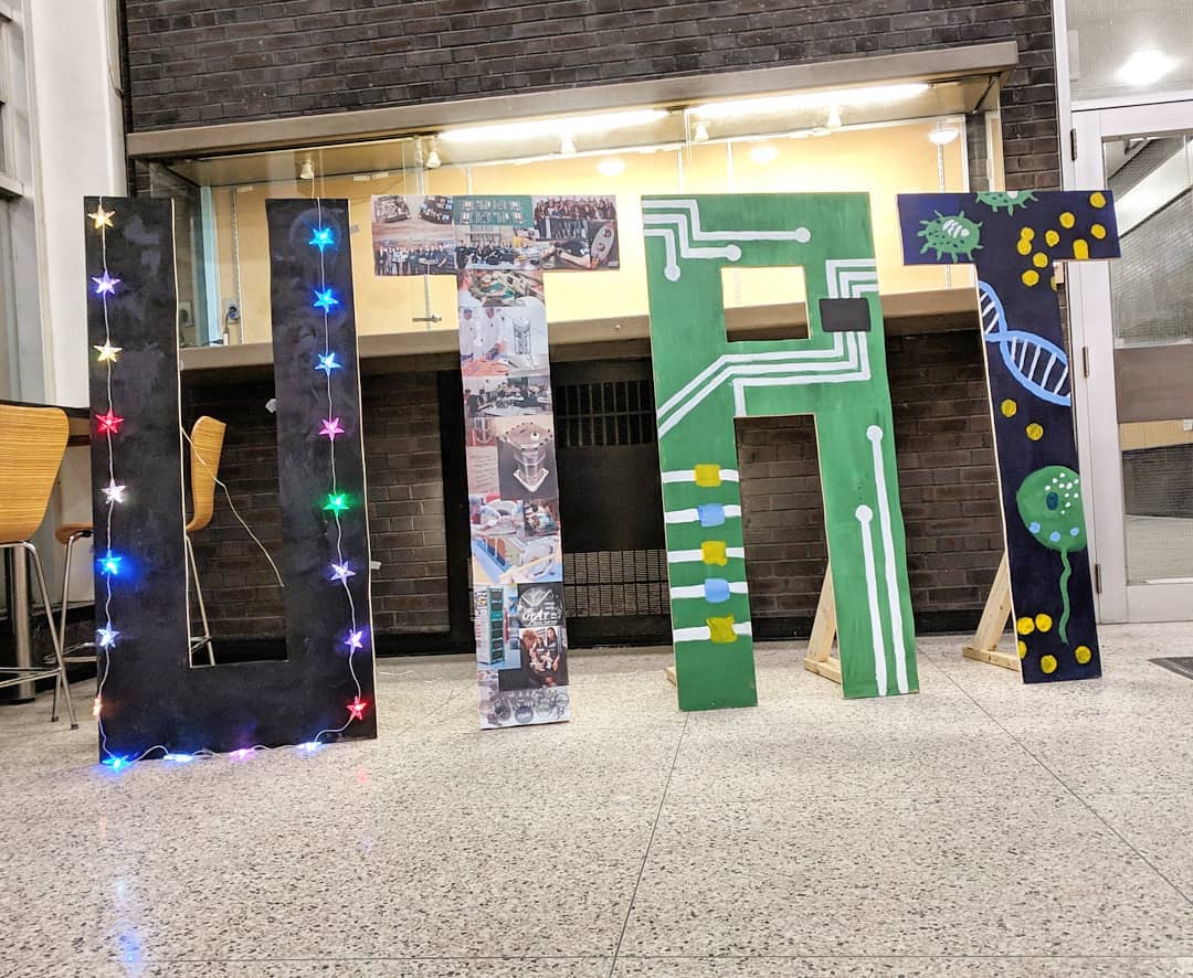 Look out for the UTAT sign at the U of T Engineering Club's Fair, and come learn how you can help build drones, satellites and rockets (the sign is hard to miss)!

#Drone #Space #IsItFroshWeekYet #QuestForPurple #ChooseUofT