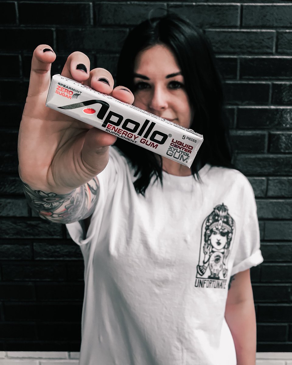 No Sunday Scaries here. 💁🏻‍♀️ Did you know that chewing gum actually helps reduce stress? By chewing your energy, you'll get that boost you need to get through the day, without the jitters or anxiety sugary drinks or coffee often cause. #extraterrestrialenergy #chewyourenergy